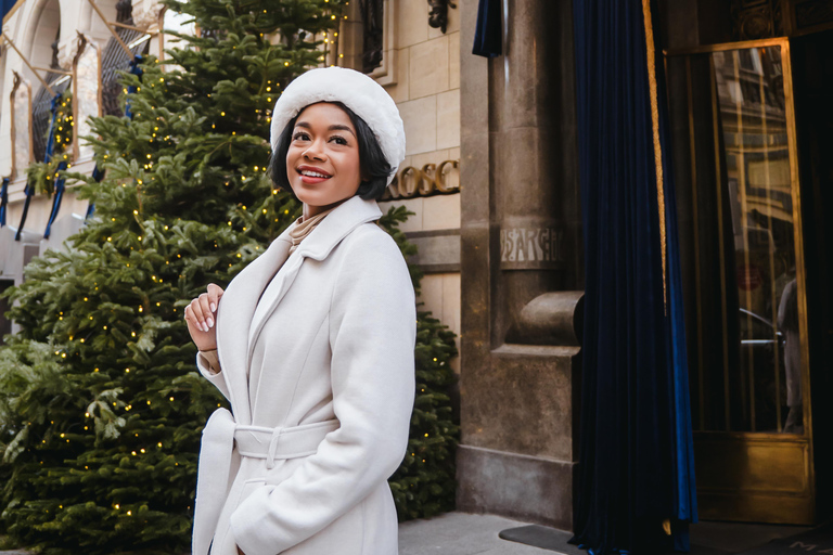 Bucharest: Essential Photo Session in the Charming Streets