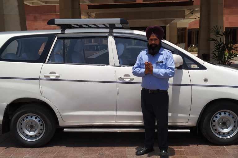 New Delhi: Private Airport Transfer To or From the City Transfer From Airport to New Delhi