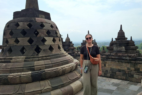 Yogyakarta: Borobudur Sunrise & Prambanan Tour