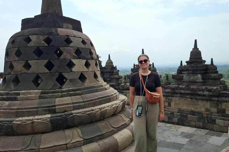 Yogyakarta: Borobudur Sunrise & Prambanan Tour
