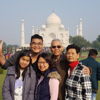 Agra: 3-Hour Private Guided Walking Tour of the Taj Mahal