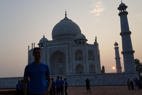 Agra: 3-stündiger privater geführter Rundgang durch das Taj MahalTour ohne Transfer
