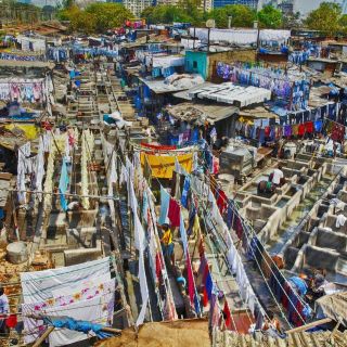 Mumbai: City Highlights Private Tour with Dharavi Slum