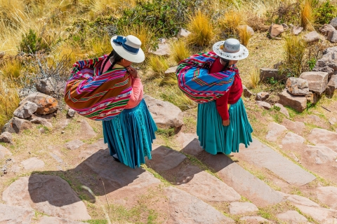 Desde Puno: Excursión de 2 días a los Uros, Amantaní y las Islas Taquile