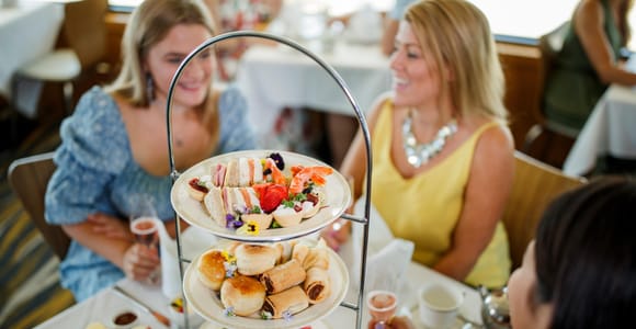 Sydney: Relaxing High Tea Cruise on Sydney Harbour
