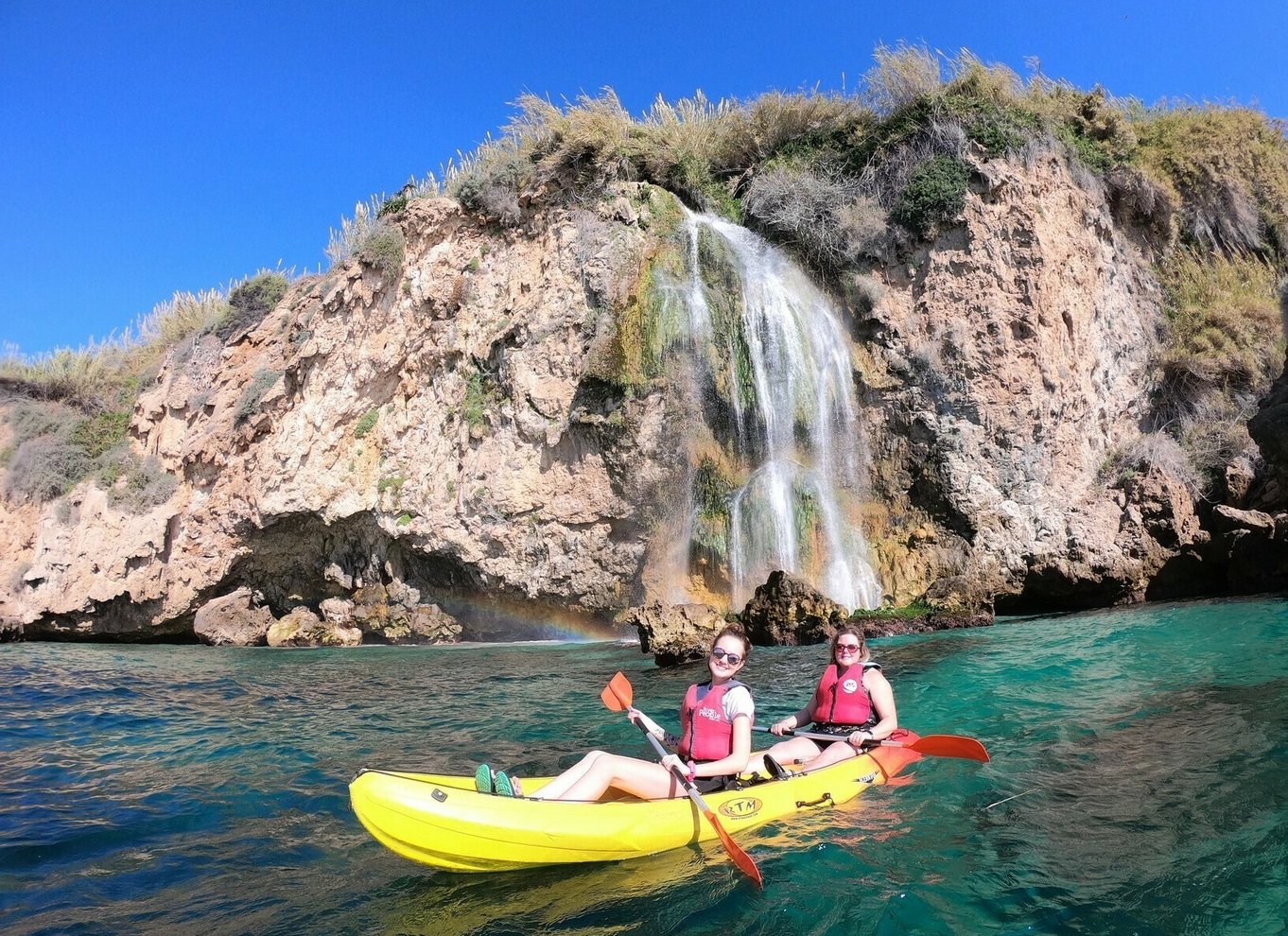 Nerja: Guidet tur i kajak til Nerja-klipperne og Maro-vandfaldet