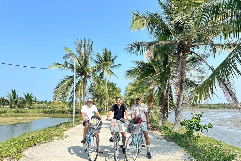 Passeio turístico de bicicleta pela zona rural de Hoi An em particular ou em grupoPasseio de bicicleta em grupo com saída de Hoi An