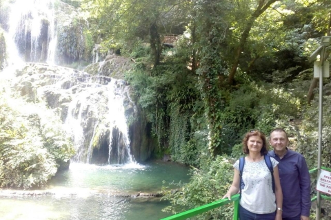 De Sofia: les cascades d'une journée à Krushuna et la grotte de DevetashkaTour privé