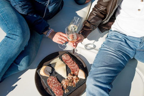 Porto: Cruzeiro romântico em um veleiroDo Porto: Cruzeiro Privado de Veleiro no Rio Douro