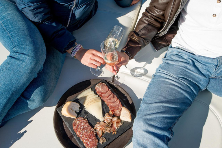 Porto: Cruzeiro romântico em um veleiroDo Porto: Cruzeiro Privado de Veleiro no Rio Douro