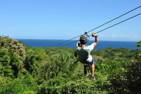Roatan Super Man Zip Line with Monkey/Sloth and Snorkel