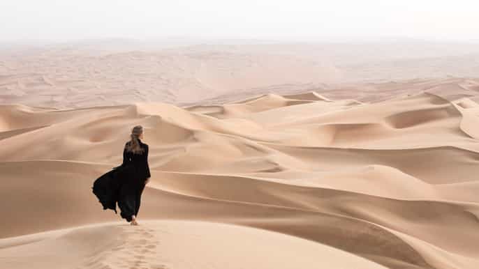 dubaj poranne safari po pustyni z sandboardingiem i przejażdżką na wielbłądzie