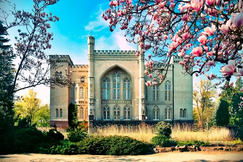 Kornik Castle and Rogalin Palace Half-Day Private Tour