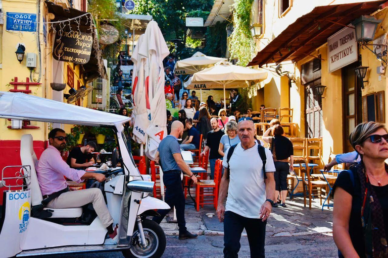 Atene: tour privato della città di 3 ore su un tuk tuk ecologicoPrelievo dagli hotel centrali di Atene