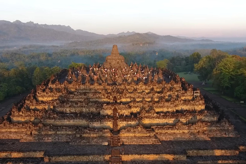 Yogyakarta: Borobudur Sunrise, Candi Boko & Coffee Tour