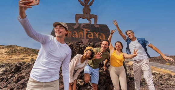 Lanzarote: 4x4 Tour to Famara, Teguise & Timanfaya