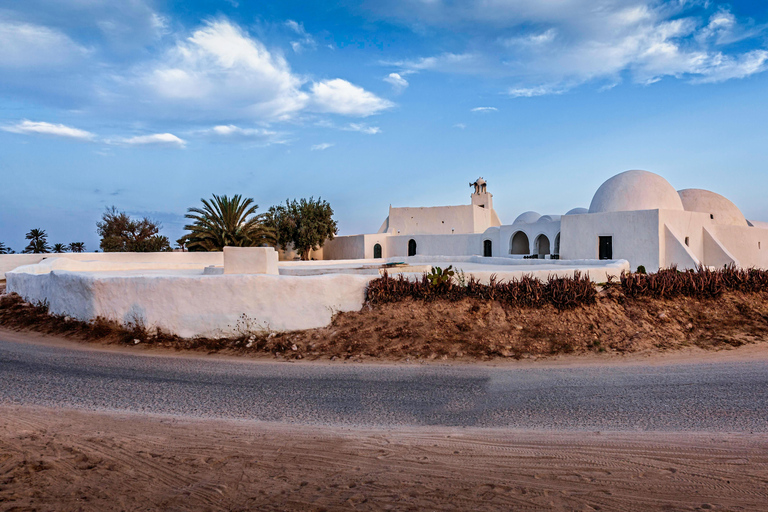 Tataouine, Chenini & Djerba Tour: The Must-Sees in a Day Tour: Tataouine, Chenini & Djerba Tour: The Must-Sees in a Day