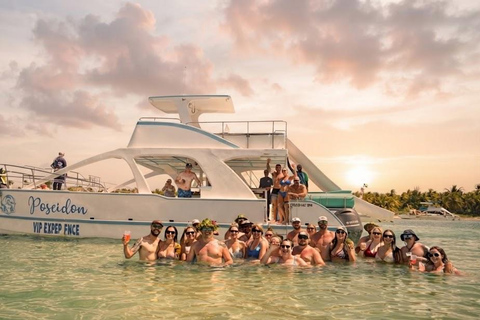 Punta Cana: Party Boat with Snorkeling, Open Bar And Hip Hop