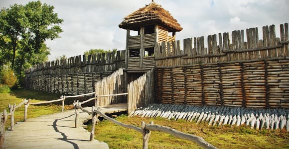 Von Poznan aus: Gniezno, Biskupin, Wenecja Ganztagesausflug