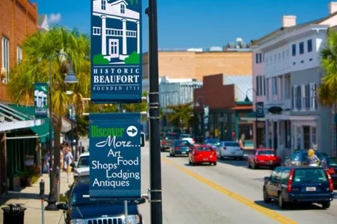 Beaufort: Tour pela história local e pelos locais de filmagem em um carrinho de golfe