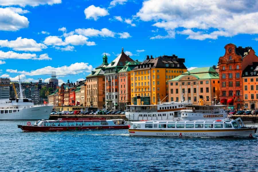 Stockholm: Königspalast und Grachtenfahrt tagsüber oder bei Sonnenuntergang. Foto: GetYourGuide