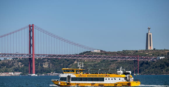 Lisbon: Tagus River Yellow Boat Cruise