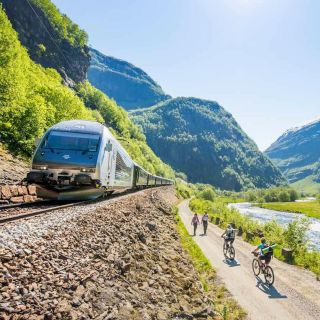 Bergen: Rallarvegen fietsen, fjordboottocht & Flåm-spoorlijn