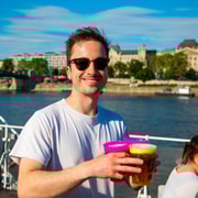 Budapest: Crociera turistica al tramonto con birra illimitata