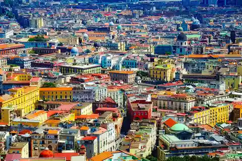 Napoli: Napolin maanalainen: Päiväretki suurnopeusjunalla ja Napolin maanalaisella