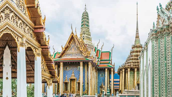 from pattaya bangkok temples fullday tour
