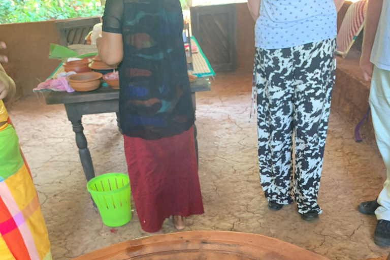 Anuradhapura: clase de cocina tradicional de roti de coco frescoAnuradhapura: Clase de cocina tradicional de roti de coco fresco