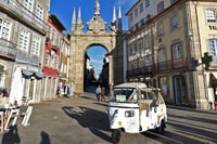Braga, Tuk Tuk Stadtrundfahrt - Hizvo