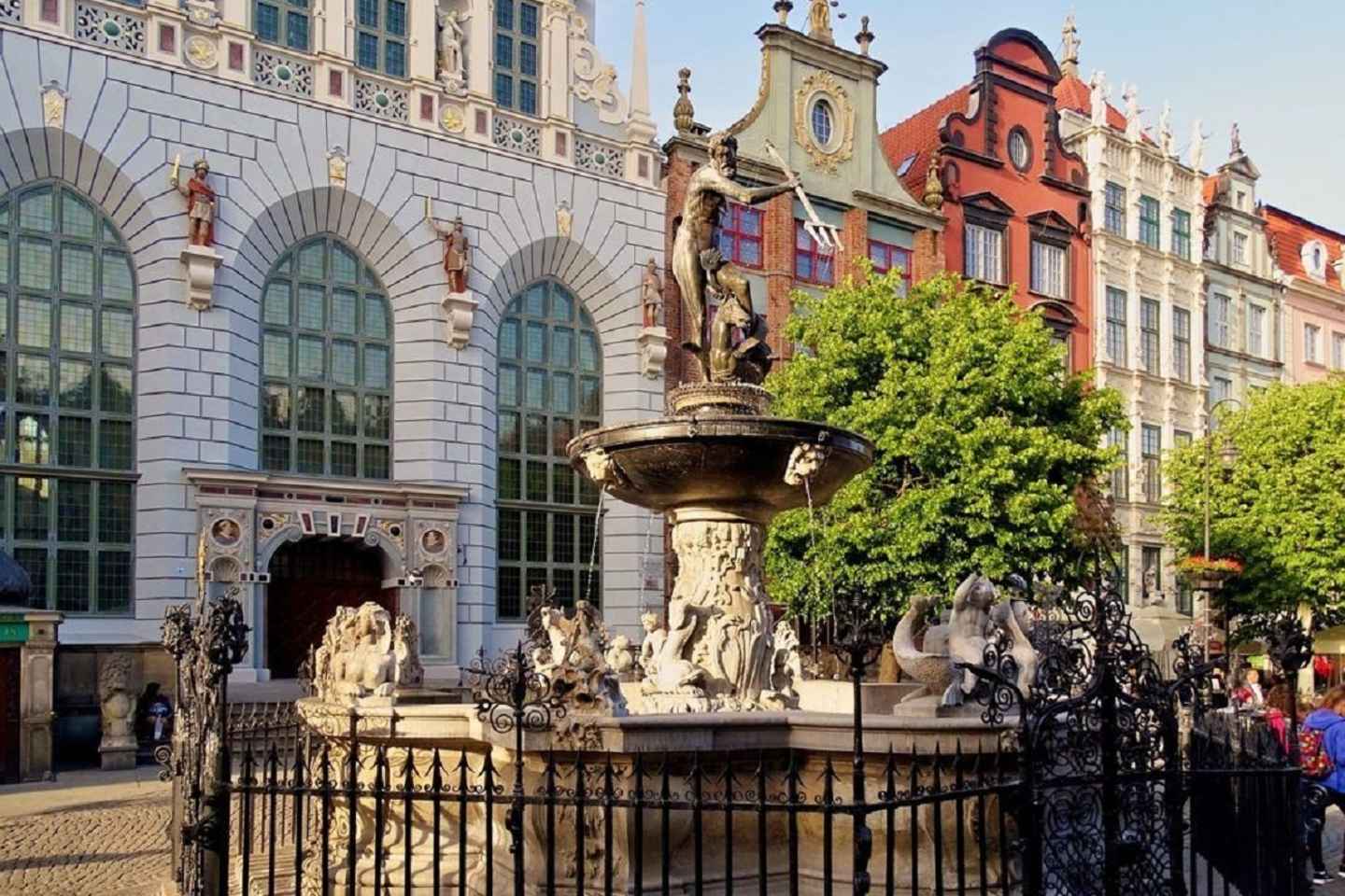 From Warsaw: Tour to Malbork Castle and Gdansk or Sopot