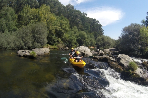 Viana do Castelo: excursion en kayak sur la rivière LimaExcursion en kayak avec prise en charge et retour à Guimarães
