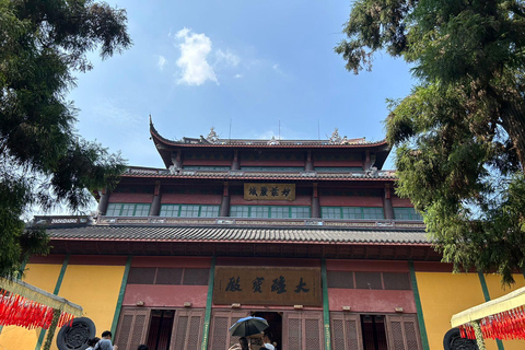 جولة خاصة شاملة كلياً في أبرز معالم مدينة شنغهايAll Inclusive Tour