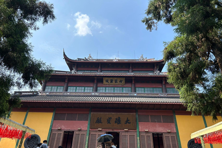 جولة خاصة شاملة كلياً في أبرز معالم مدينة شنغهايAll Inclusive Tour