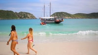 De Rio de Janeiro, Arraial Do Cabo Boat Trip avec déjeuner - Housity