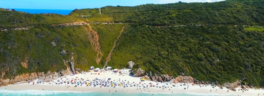 Depuis Rio de Janeiro : excursion en bateau à Arraial do Cabo avec déjeuner