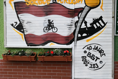 Visite à vélo en petit groupe de l'histoire du mur de BerlinVisite en allemand