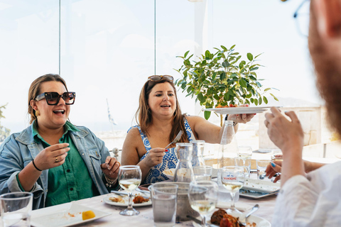 Fira : Visite guidée à pied pour les gourmets avec dégustations