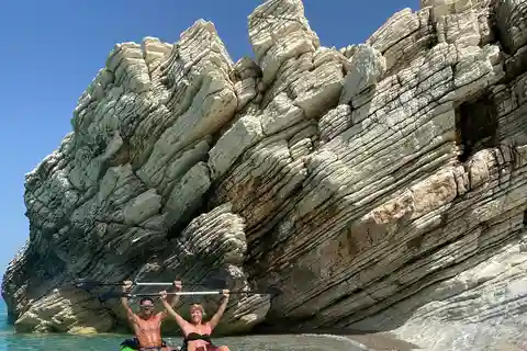 Von Saranda aus: Lukova Kajak & SUP Tour mit Transfer