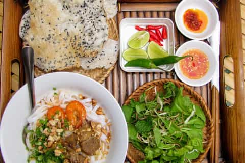 Da Nang: Street Food Tour with Optional Pickup
