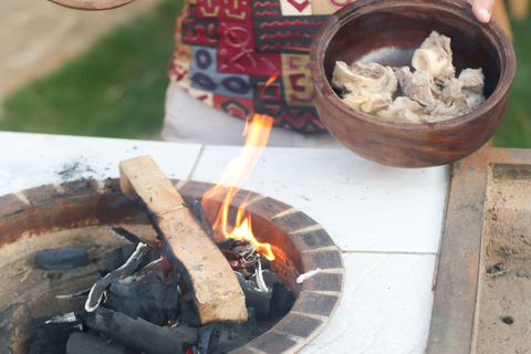 Kampala: Traditional Ugandan Cooking Class & Meal Chicken Luwombo Experience