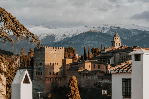 Granada: 2,5-godzinna wycieczka piesza z panoramicznym widokiem na miasto