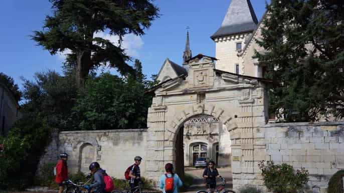from le mans loire valley cycling tour