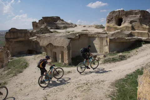 Cappadocia: Biking Tour with local lunch& transfer&guide