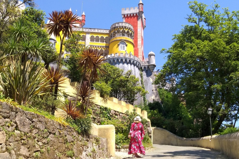 Vanuit Lissabon: rondleiding door Sintra, Regaleira en Pena PalacePrivétour van een hele dag
