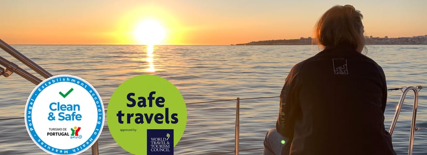 Cascais : croisière privée de luxe de 2 heures au coucher du soleil avec une boisson