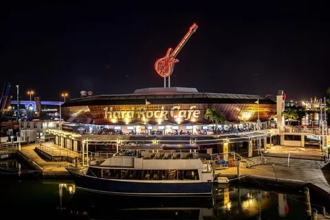 Måltid på Hard Rock Cafe Miami på Biscayne Marketplace