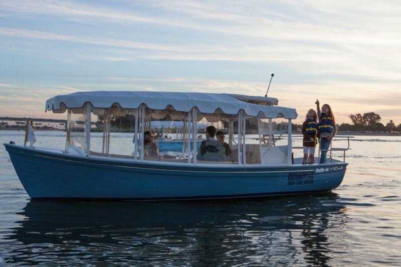 San Diego: Private Sun Cruiser Duffy Boat Rental